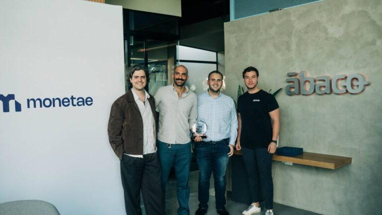 Combina financiamiento empresarial con tecnología digital y plantea un modelo más ágil, transparente y accesible para inversionistas.