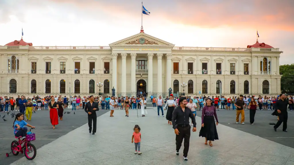 El Centro Histórico de San Salvador, se convertió en uno de los destinos más visitados por turistas nacionales y extranjeros en Semana Santa.