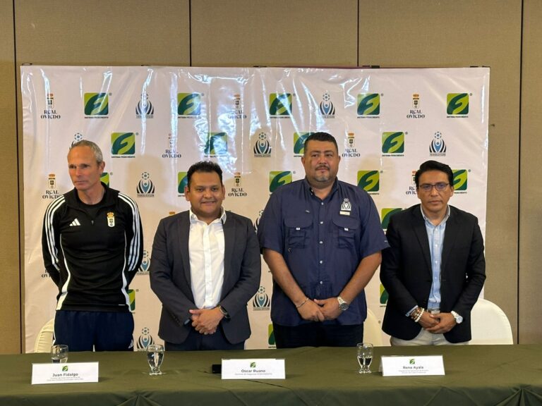 Sistema Fedecrédito refuerza su apoyo al fútbol nacional