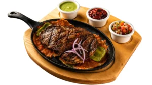 La pasión por el fútbol se disfruta mejor cen los Restaurante Los Cebollines El Salvador y su nuevo menú “El Meritito Gol del Sabor”.