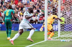 Bélgica vence 3-2 a Senegal en el tiempo extra y avanza a octavos