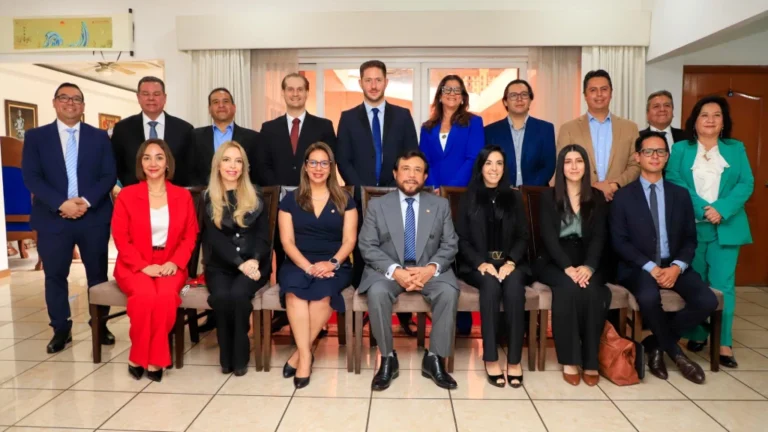 Empresarios de Bolivia evalúan inversiones en El Salvador