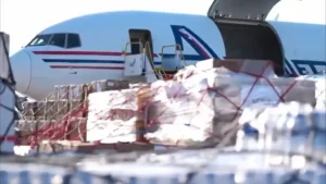 El presidente Nayib Bukele, envió este domingo un séptimo avión con ayuda humanitaria y un contingente de 120 especialistas hacia Venezuela.