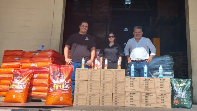 Beep y Grupo Futura donan productos de limpieza y alimento