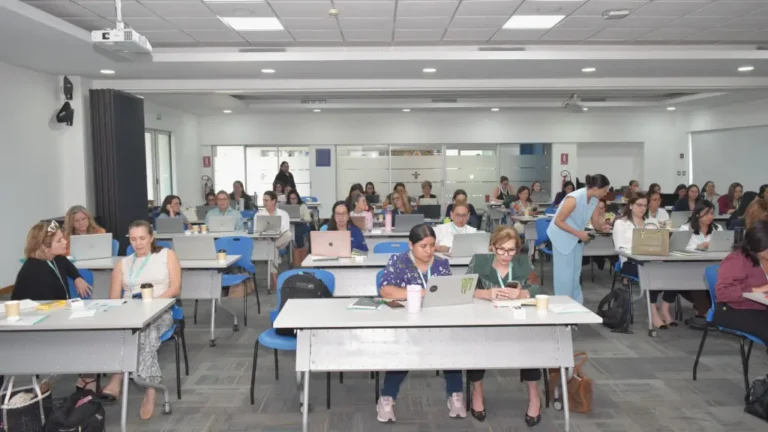 Voces Vitales desarrollará un workshop integral de bienestar financiero para empresarias, emprendedoras y profesionales del país.